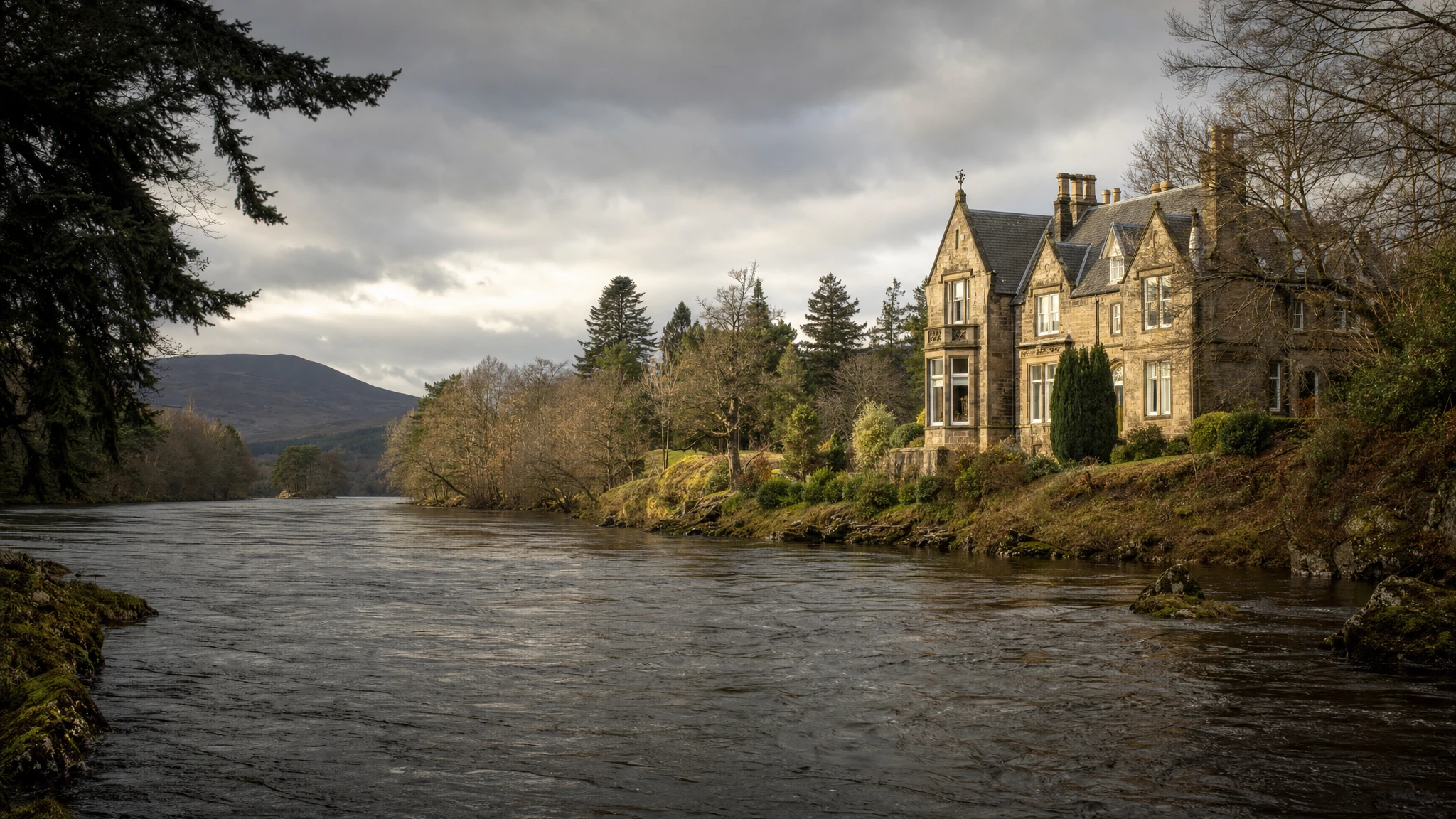Removals from London to Inverness: A riverside Victorian house on the River Ness, Highland light